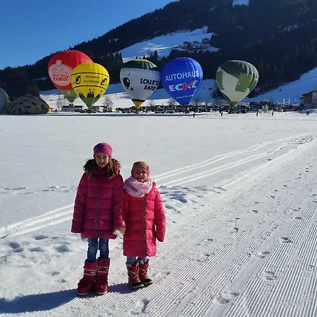 Апартаменты Melanie's *